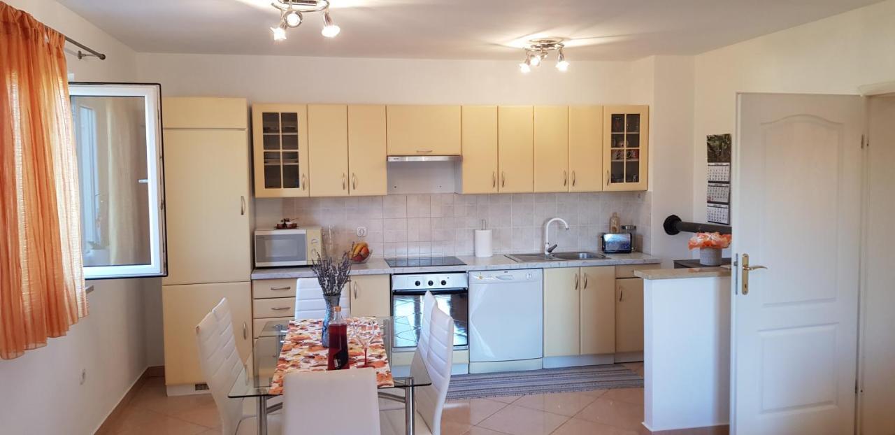 Velina Appartement *